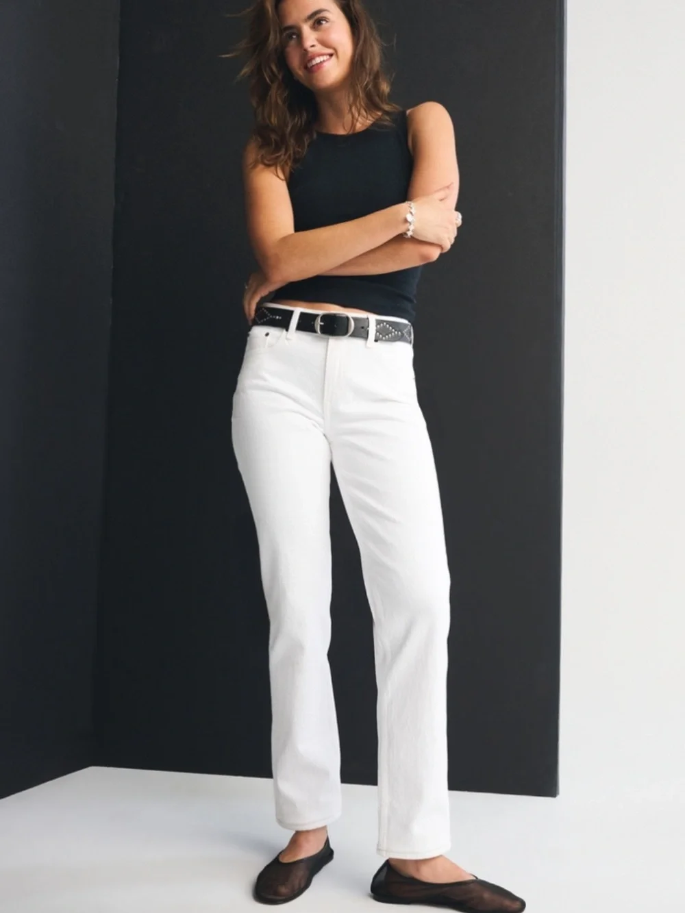 Abercrombie & Fitch Curve Love Mid Rise 90s Straight Jean in White